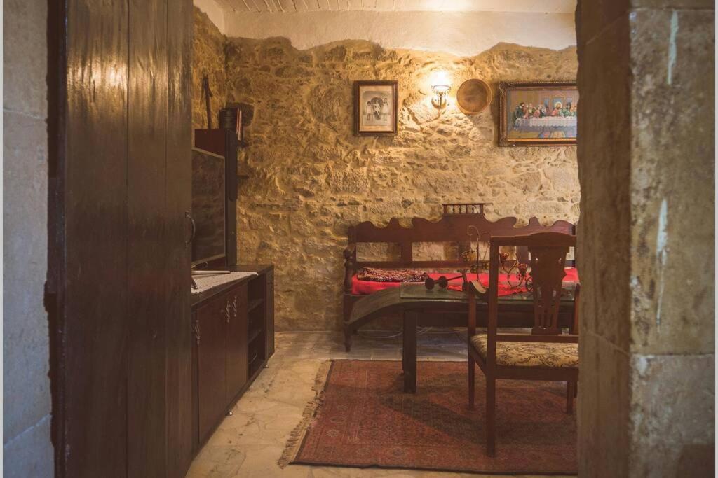 The Royal Stonehouse : Sophia Villa Vasiliki  Bagian luar foto