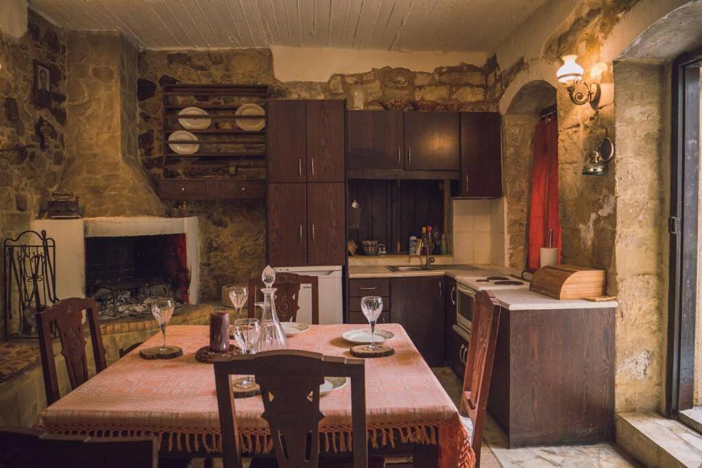 The Royal Stonehouse : Sophia Villa Vasiliki  Bagian luar foto